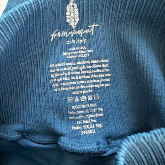 Free People Movement High-Rise 7/8 Length Good Karma Leggings in Blue Spruce - Picture 9 of 11